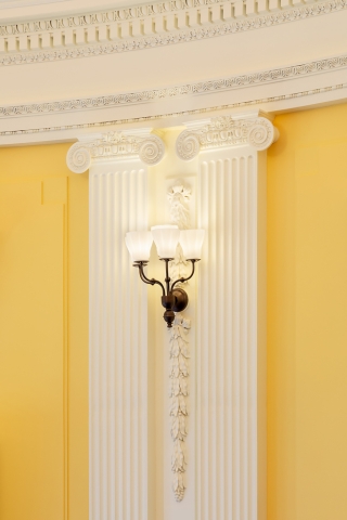 Pilasters and sconces in the Presidents' Room 