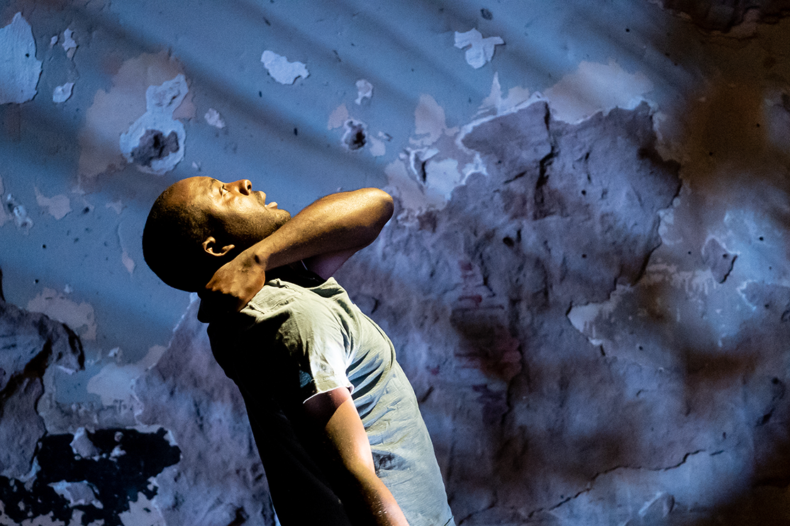 Toto Kisaku performing in Requiem for an Electric Chair