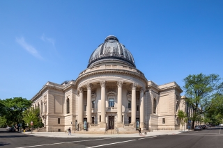 The Memorial Rotunda as seen from the corner of College and Grove streets