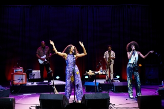 Corinne Bailey Rae and her band perform in Commons