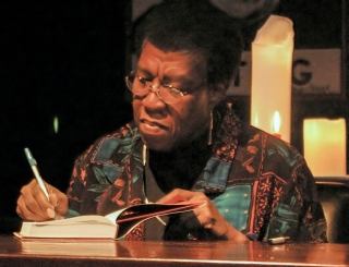 Butler signing a copy of Fledgling in October 2005.